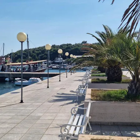 Apartment Sea & Sun 4*